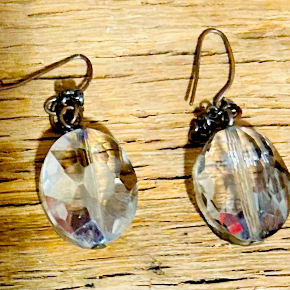 VINTAGE SMOKEY TOPAZ COLORED CRYSTAL PIERCED HOOK DROP EARRINGS! ESTATE SALE .